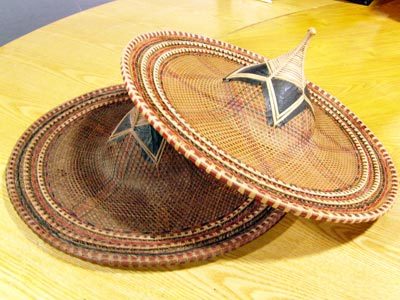 "祝福北京"畲族评选 373号雷霞及祝福物斗笠